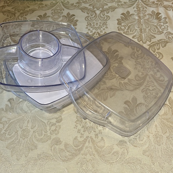THE PAMPERED CHEF Small Square Chill  & Serve Versatile Covered Tray 9x9 - Picture 4 of 16
